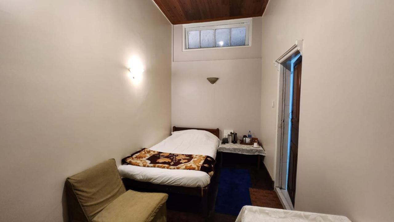 דרג'ילינג Ivanhoe Hotel מראה חיצוני תמונה