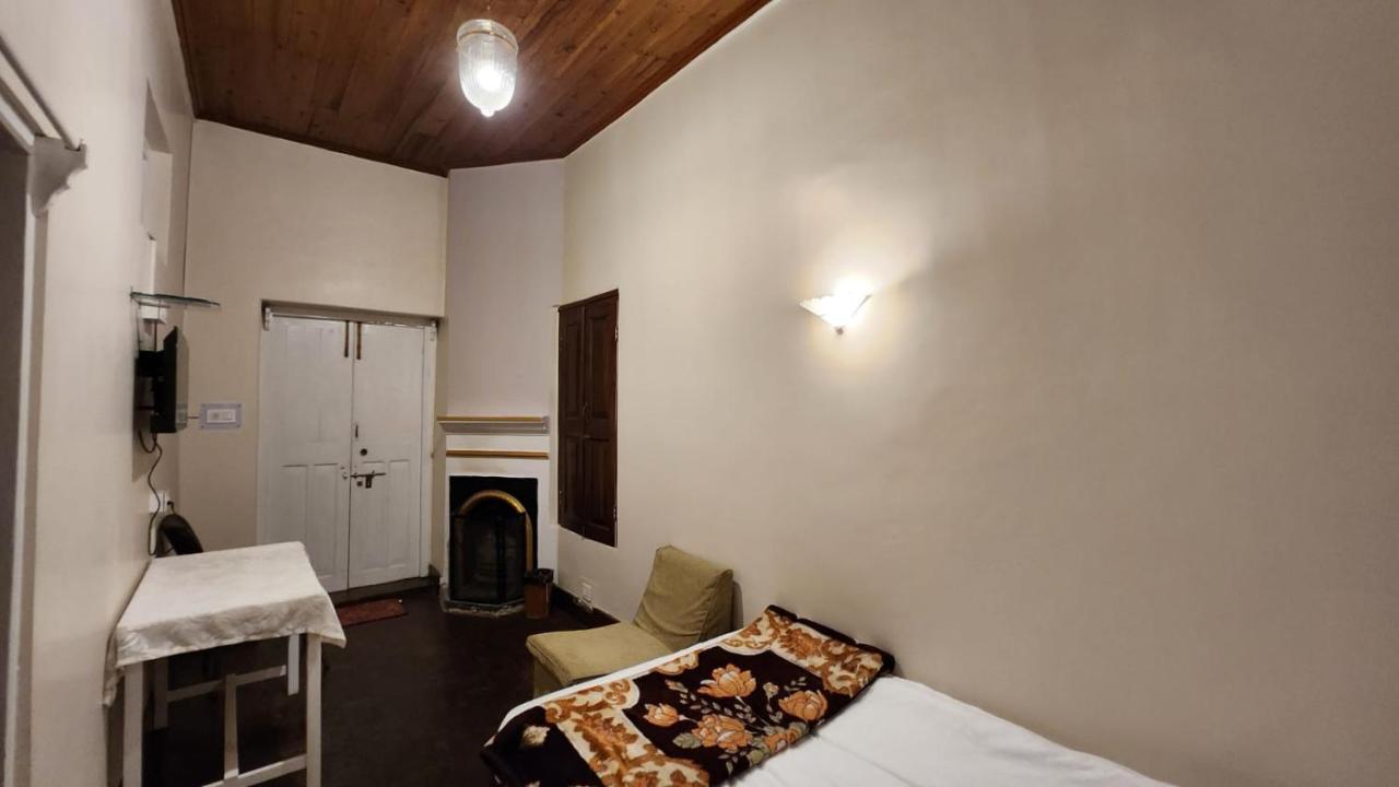 דרג'ילינג Ivanhoe Hotel מראה חיצוני תמונה