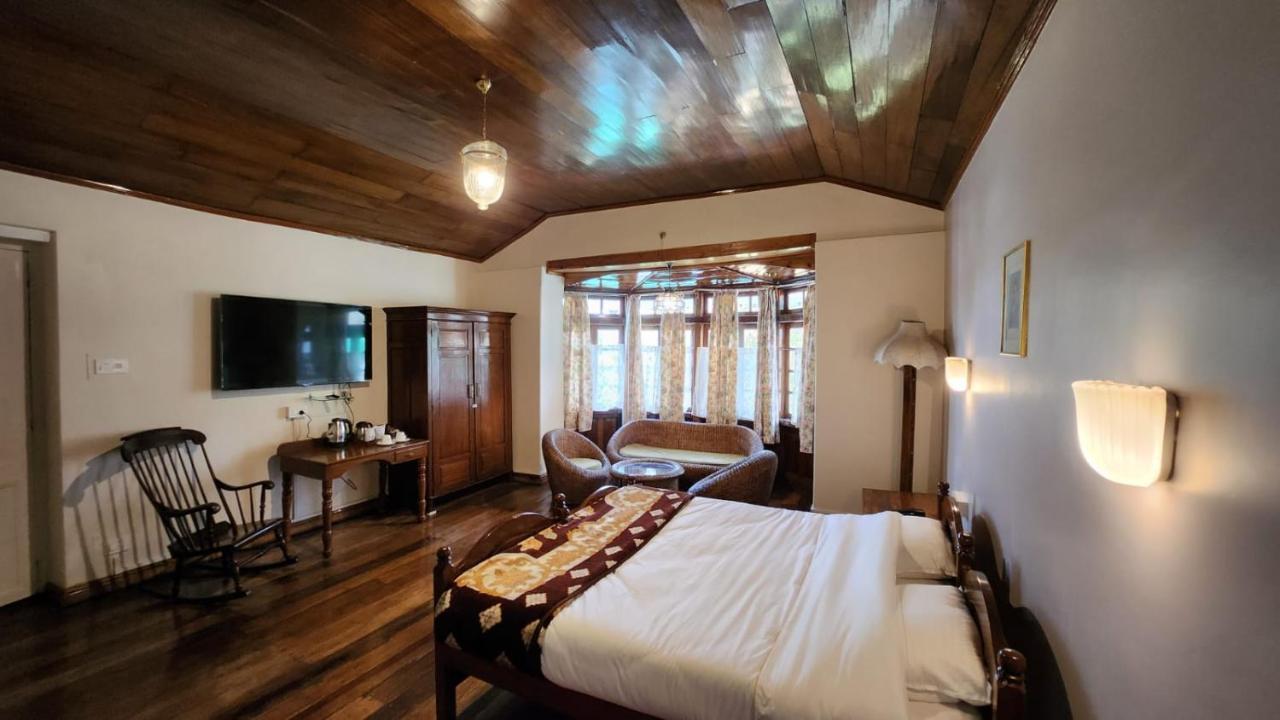 דרג'ילינג Ivanhoe Hotel מראה חיצוני תמונה
