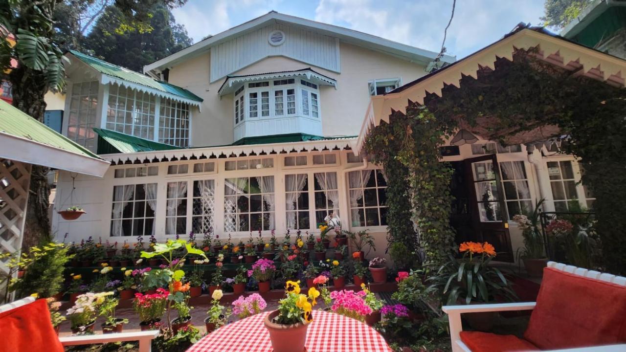 דרג'ילינג Ivanhoe Hotel מראה חיצוני תמונה