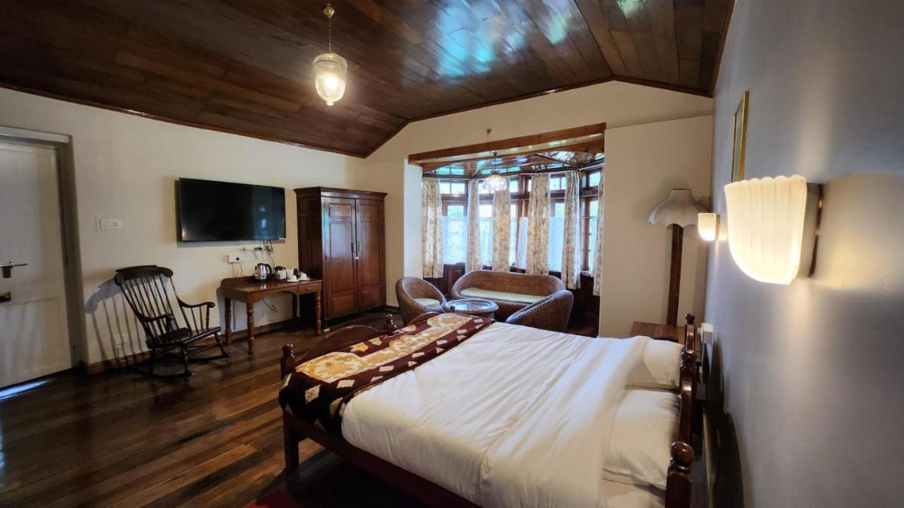 דרג'ילינג Ivanhoe Hotel מראה חיצוני תמונה