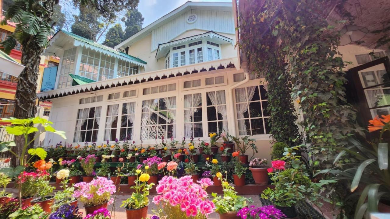 דרג'ילינג Ivanhoe Hotel מראה חיצוני תמונה