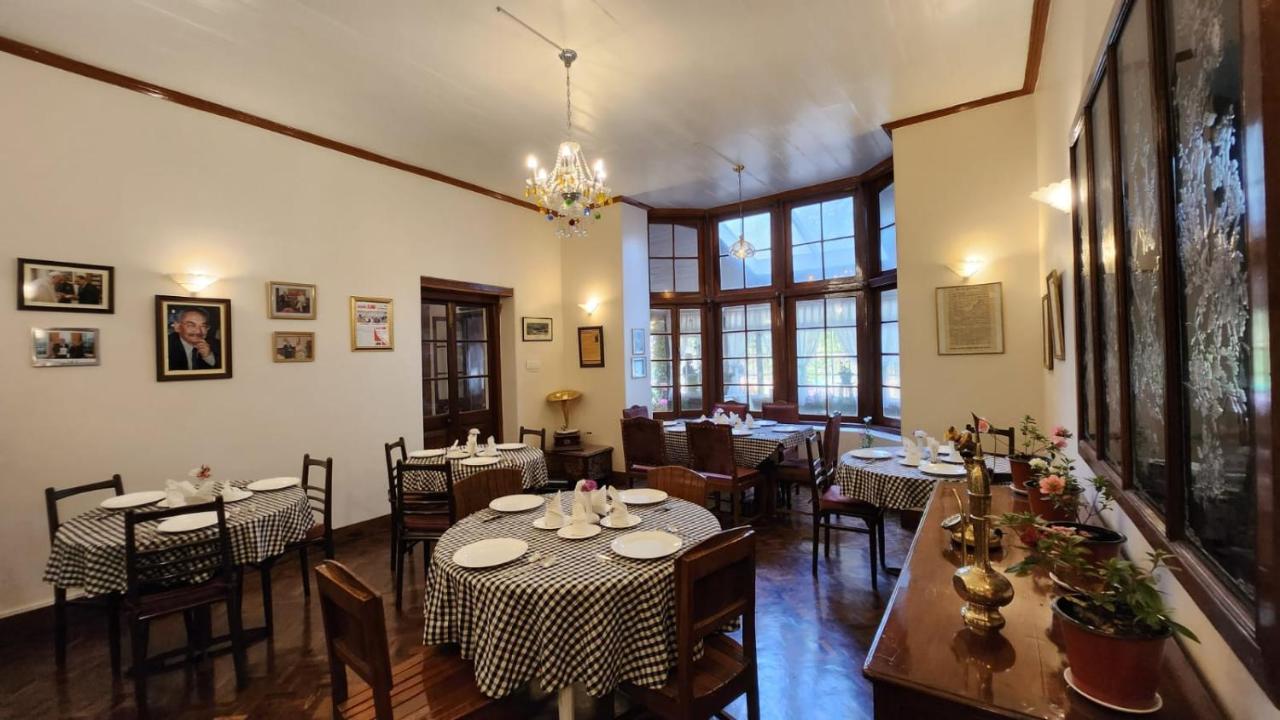 דרג'ילינג Ivanhoe Hotel מראה חיצוני תמונה